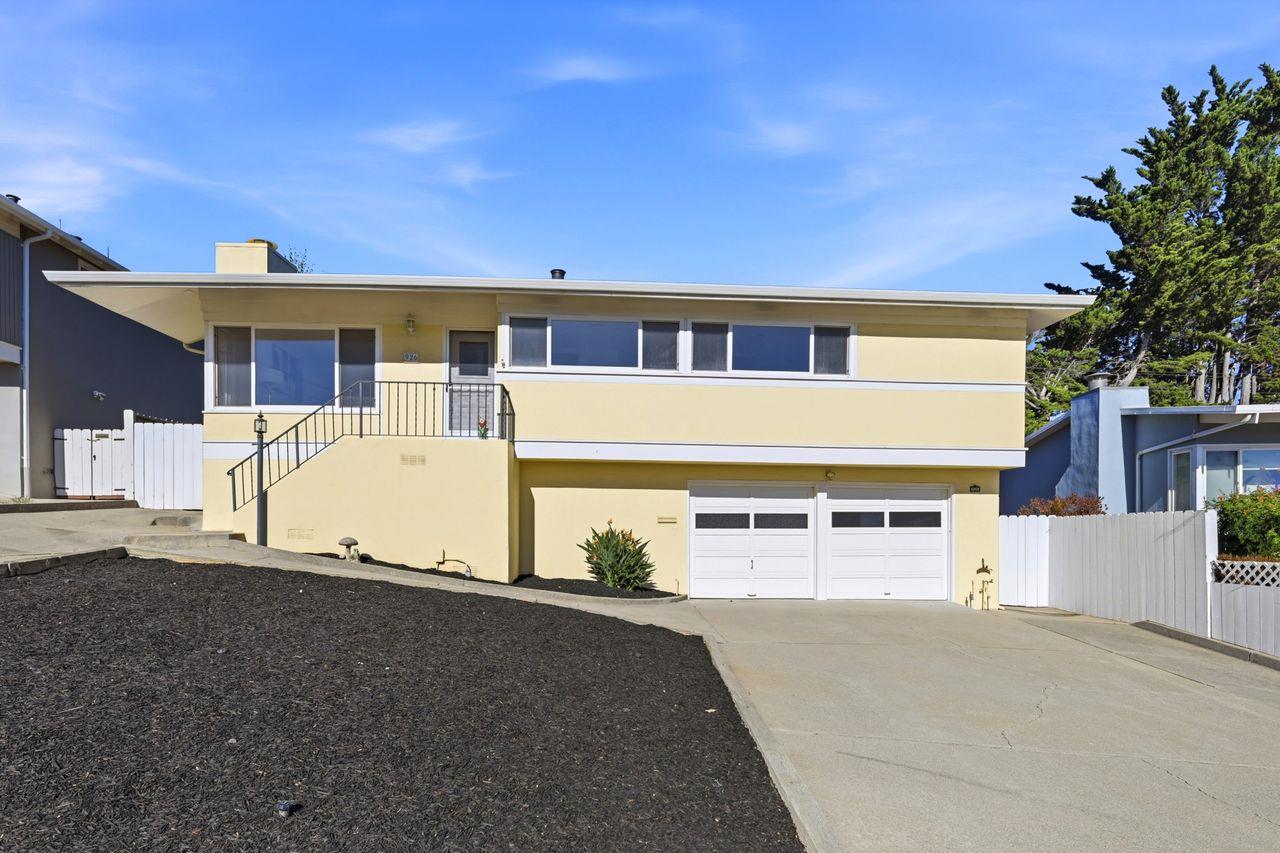 926 Larkspur Dr — photo