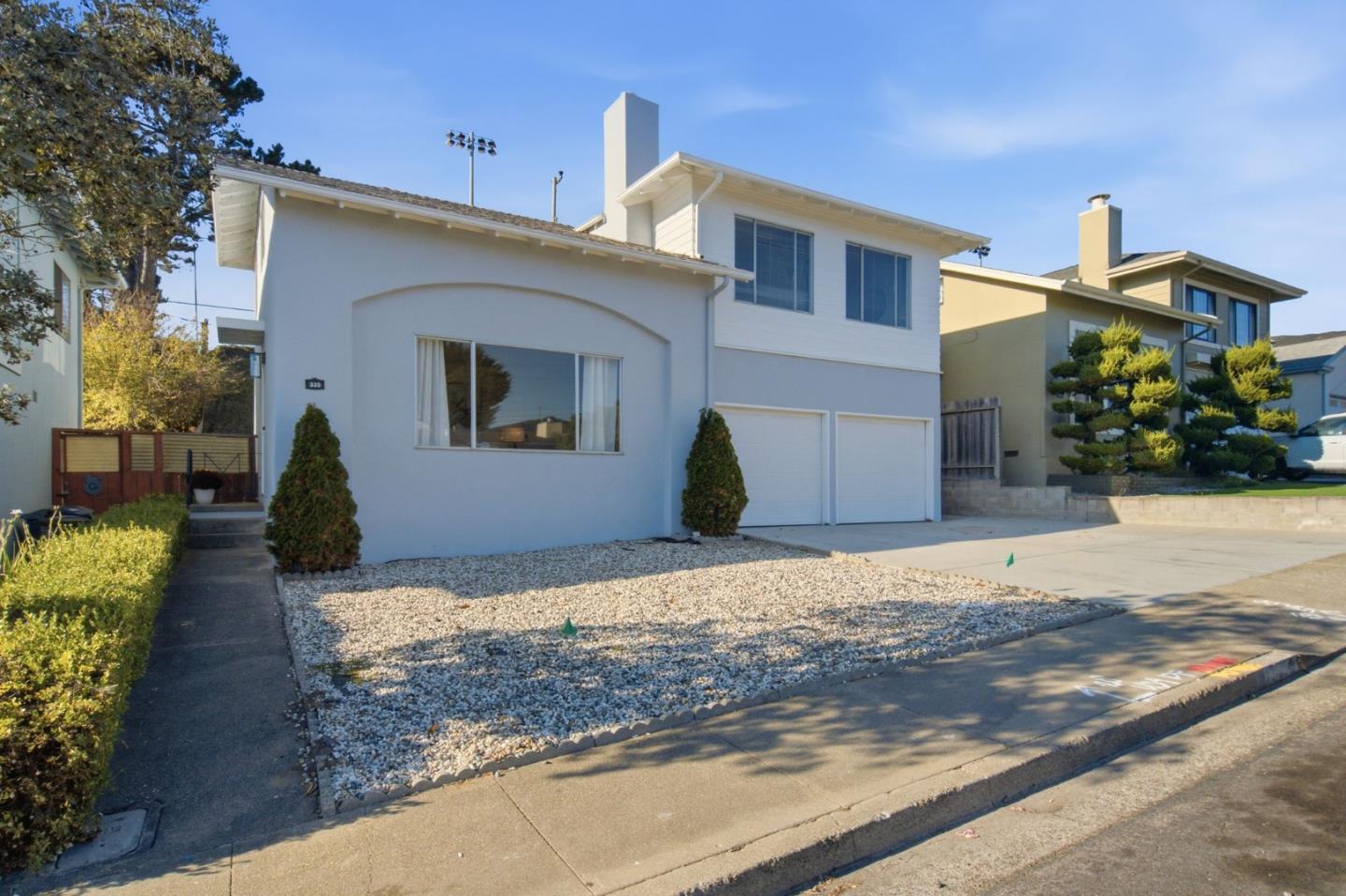 335 Evergreen Dr — photo