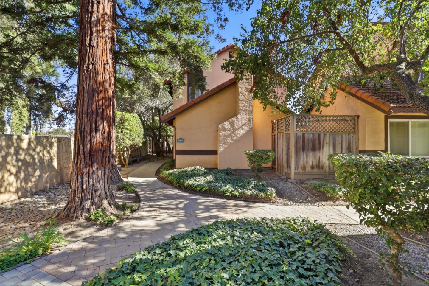 104 Morrow Ct — photo