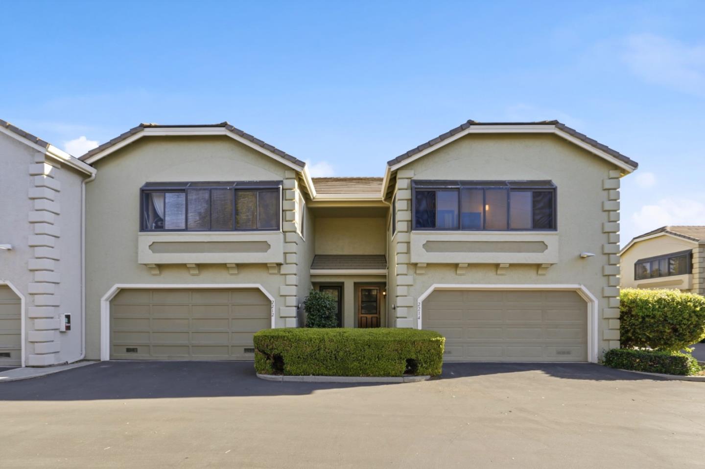 2214 Saint Claire Ct — photo