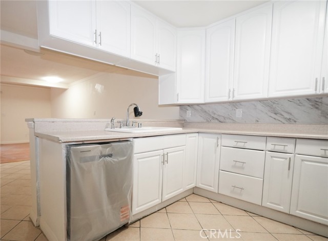 16600 Seville C — photo