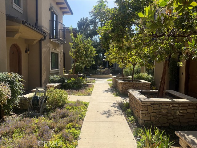 158 S Sierra Madre — photo