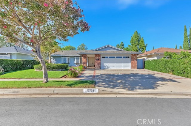 18723 Mayall — photo