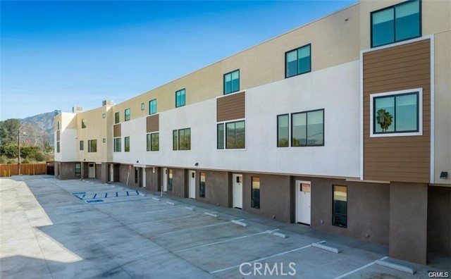 4251 E Live Oak Ave 10 — photo