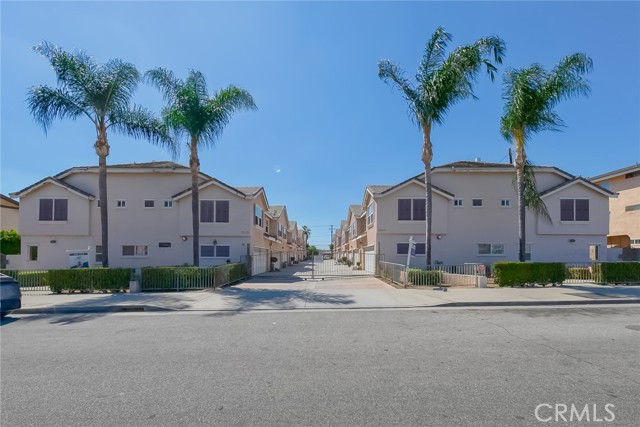 5235 Rosemead Blvd — photo