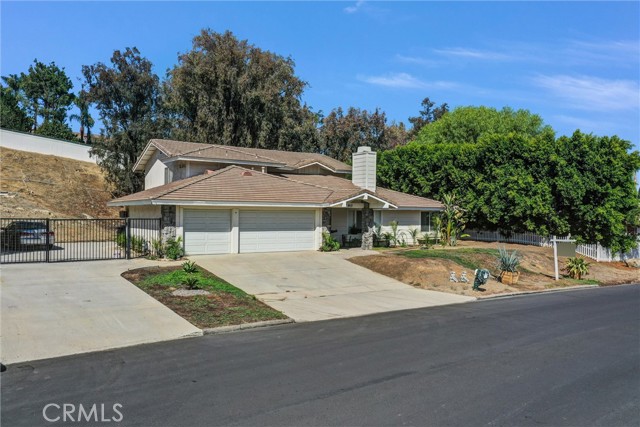 1790 Laurel Canyon Way — photo
