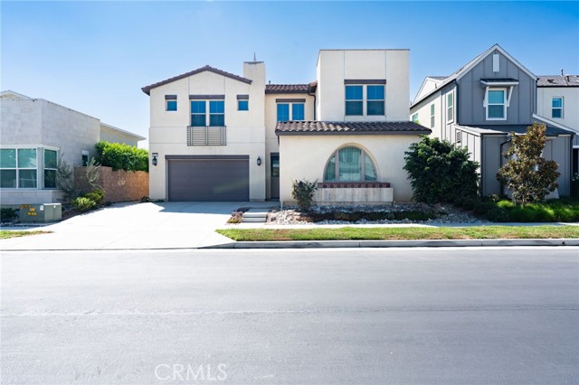 2532 E Scarlett — photo