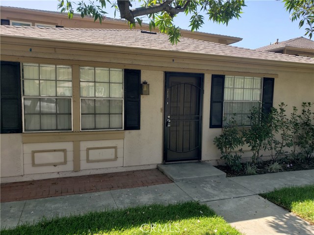 1022 W Calle De Las Estrellas — photo