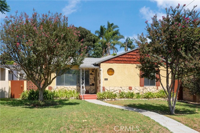 1815 W Riverside Dr — photo