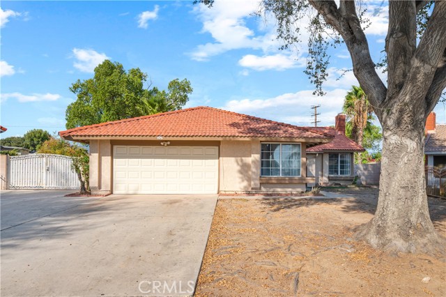 105 S Lamarr — photo