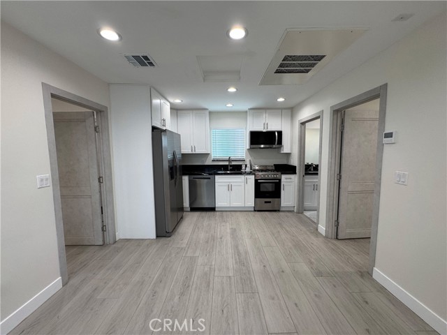11022 Louise Ave — photo