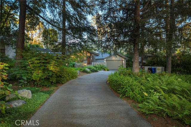 5128 Hillard — photo