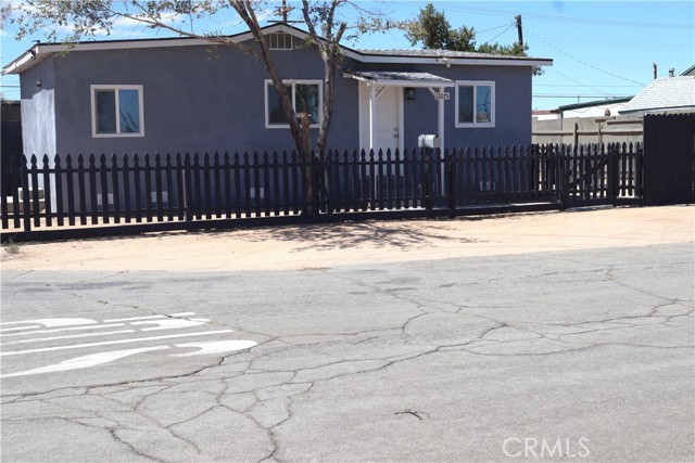 12075 James St — photo