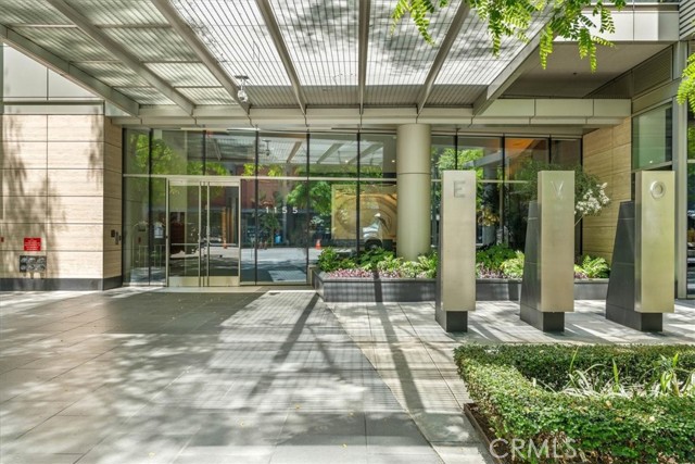 1155 S Grand 426 — photo