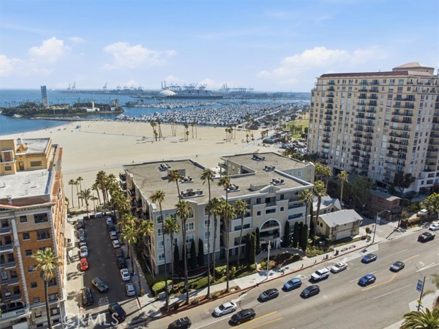 1000 E Ocean 402 — photo