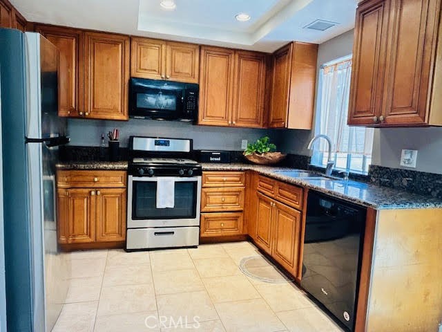 7304 Exeter St E — photo