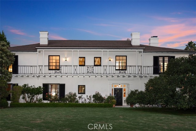 760 Holladay — photo