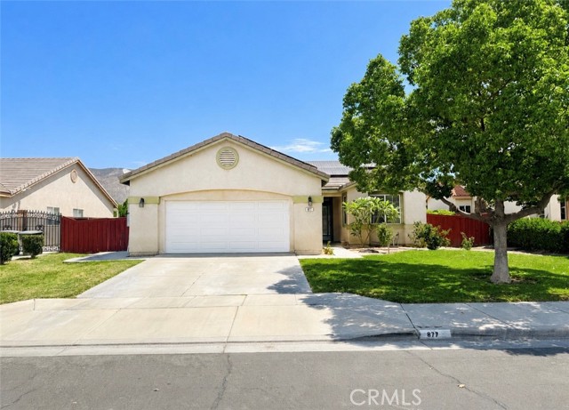 877 Peaceful Ln — photo