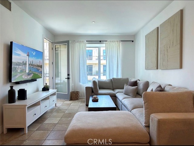 150 The Promenade — photo