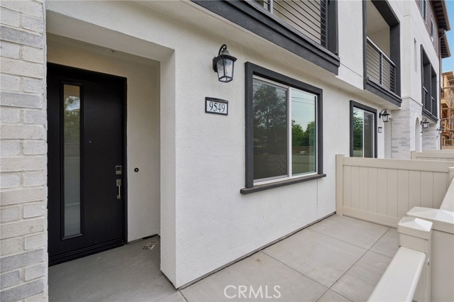 9549 Hannah Way — photo