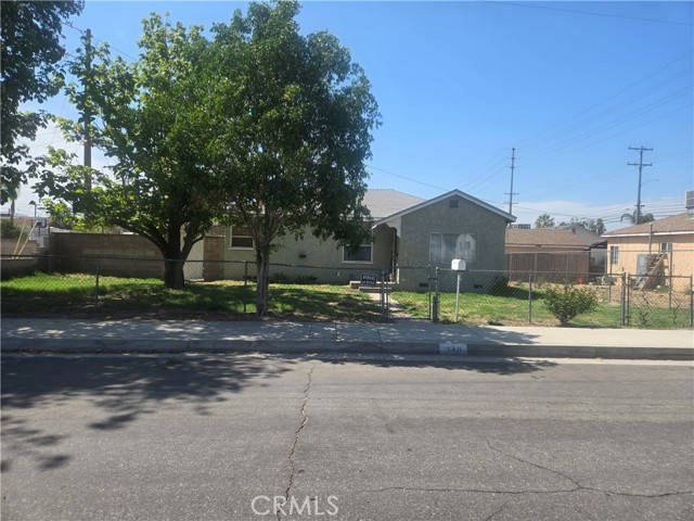 340 W Acacia — photo