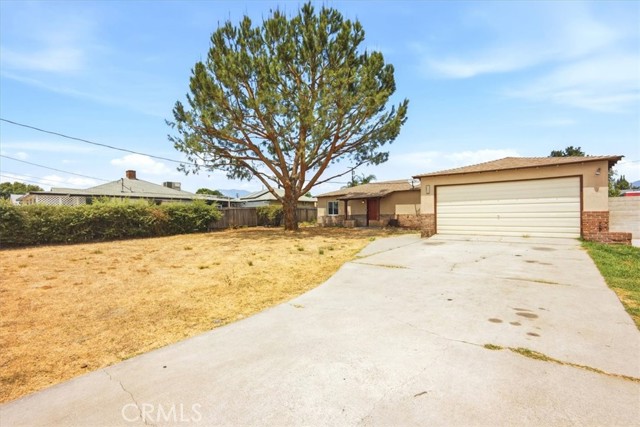 548 E Etiwanda, Rialto, CA 92376 — photo 2