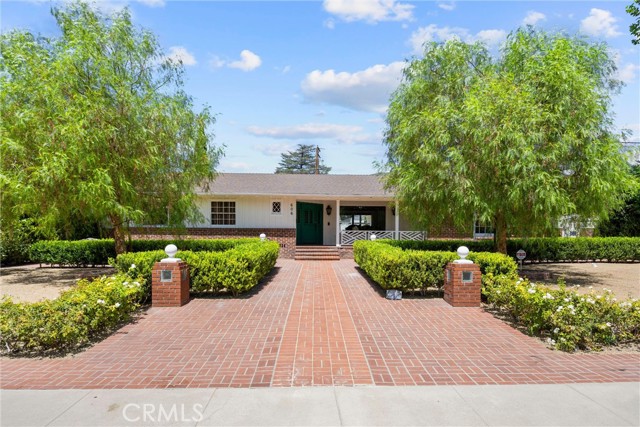606 E Parkdale Dr — photo