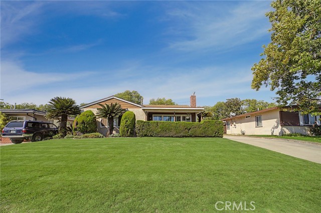 347 W Leeside — photo