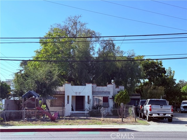 4413 Maine — photo