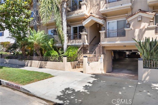 1740 S Westgate B — photo