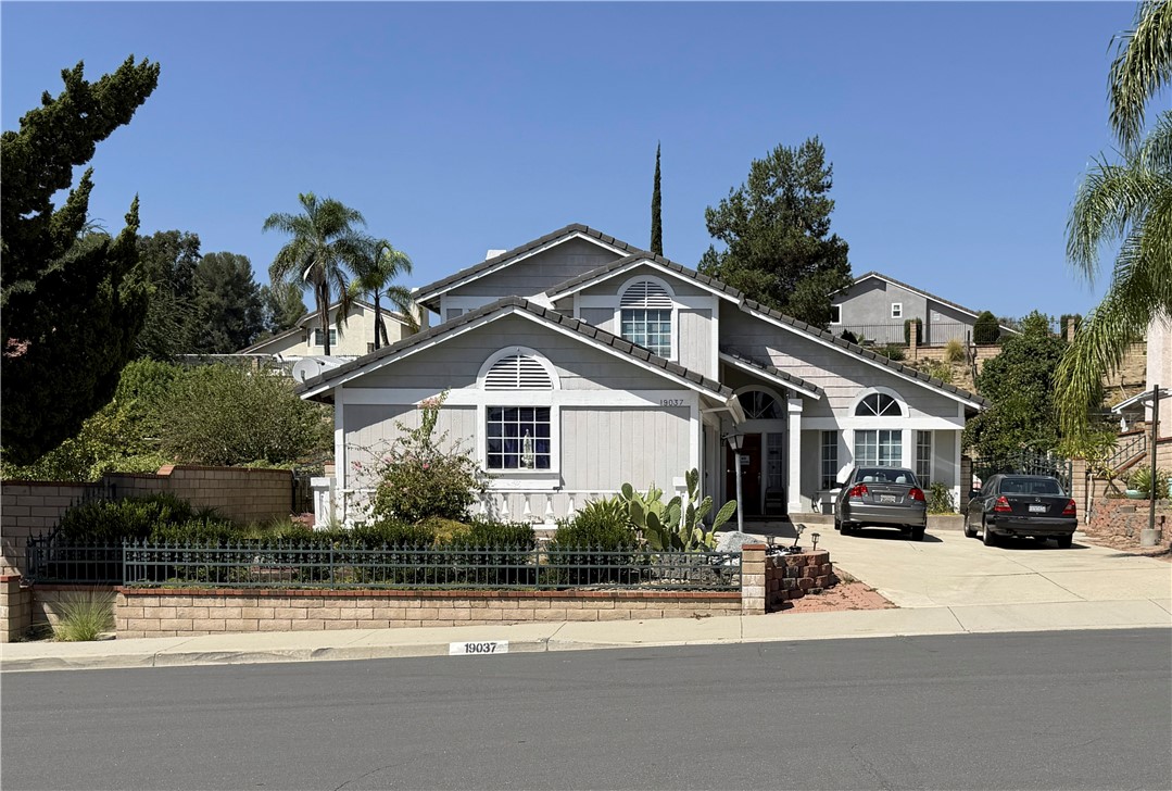 19037 Shakespeare Dr — photo