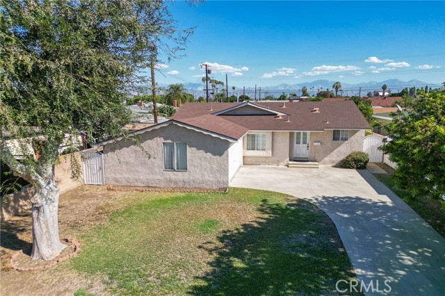 14213 E Shaver St — photo