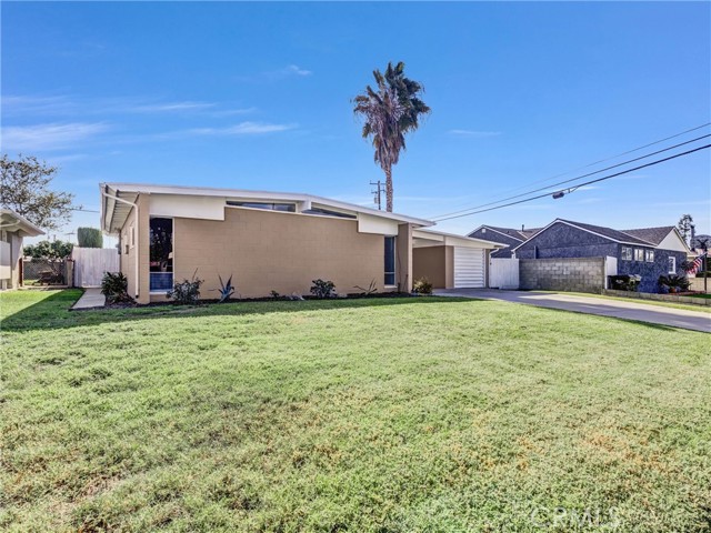 13938 Mcgee Dr — photo