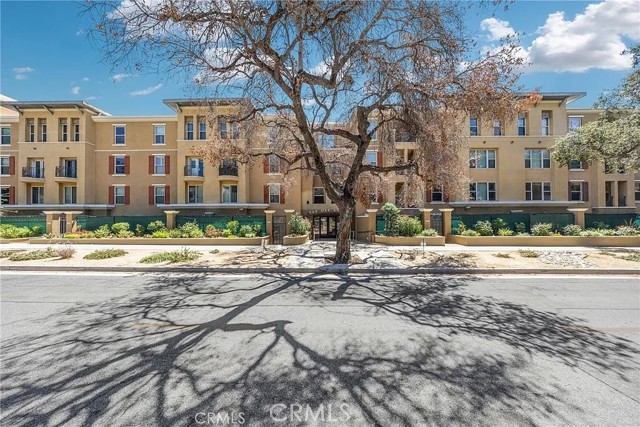 128 N Oak Knoll Unit 111 — photo