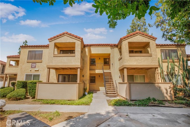 1140 W Blaine St 202 — photo