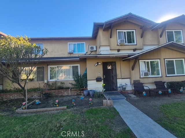12930 Joshua — photo