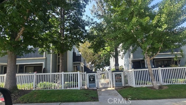 7300 Quill 207 — photo
