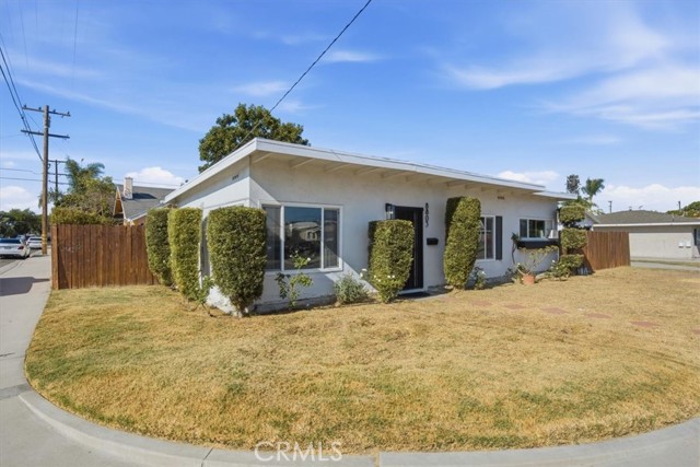 8803 Burton — photo