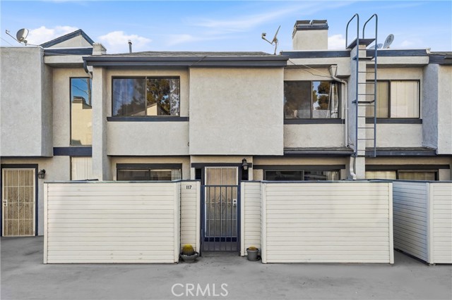 803 E Victoria 117 — photo