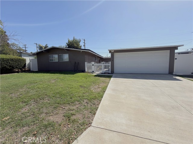8614 Guilford — photo
