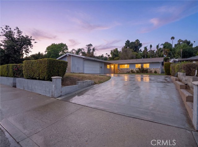 901 Val Vista — photo