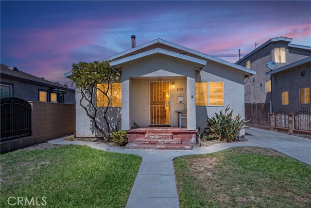 8437 San Vincente — photo
