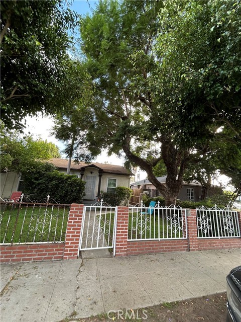 640 W Buckthorn St 1/2 — photo