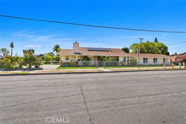 1220 E Caldwell St — photo