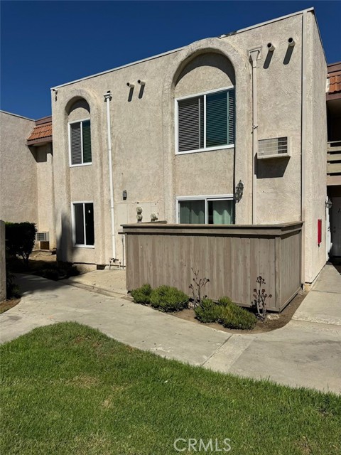 212 S Kraemer 1215 — photo