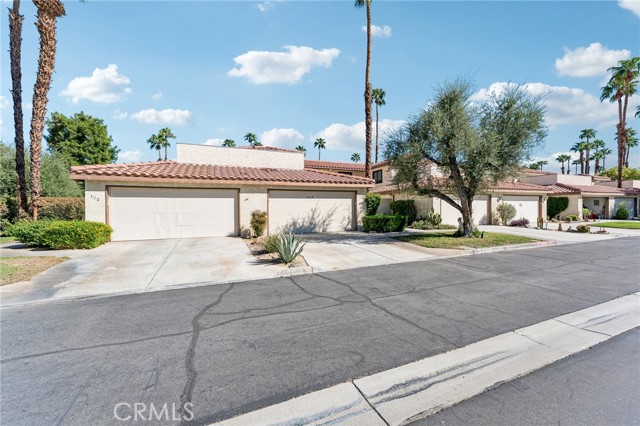 120 Willow Lake — photo