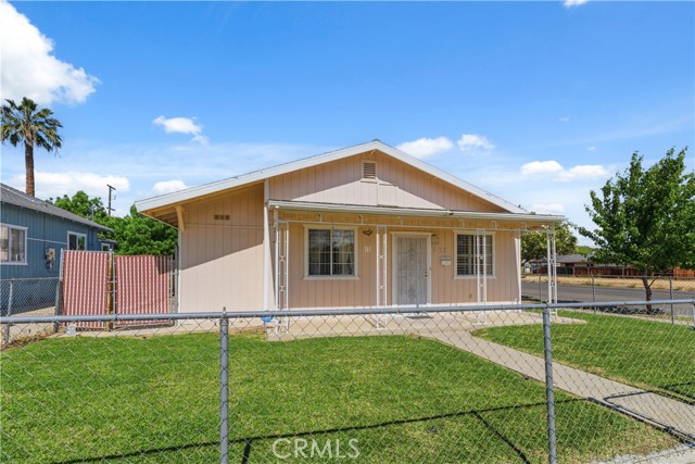 295 E Durian, Coalinga, CA 93210 — photo 2