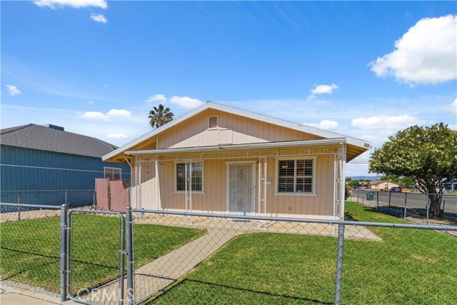 295 E Durian, Coalinga, CA 93210 — photo 3