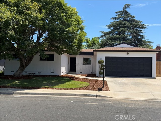 2365 Fordham, Clovis, CA 93611