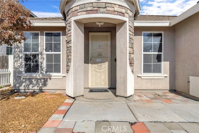1049 Stanford Ave — photo